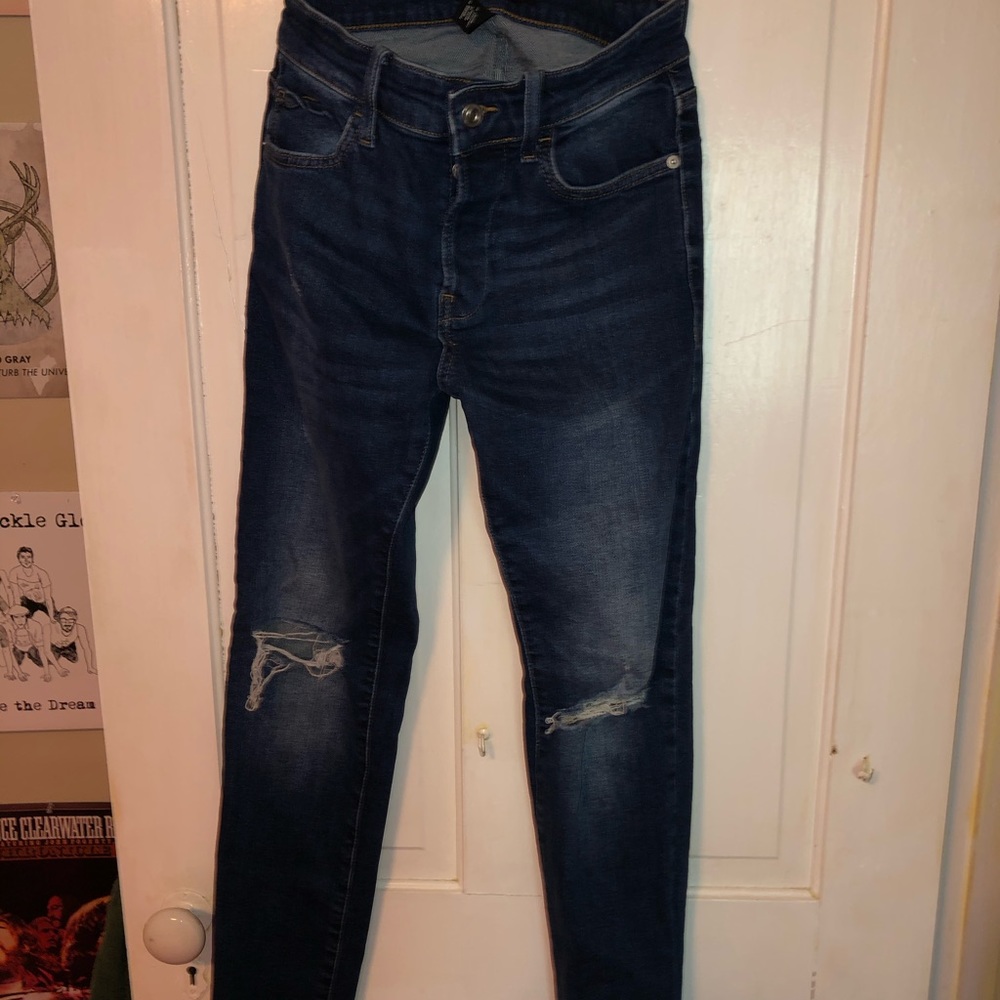 Men’s forever 21 ripped jeans